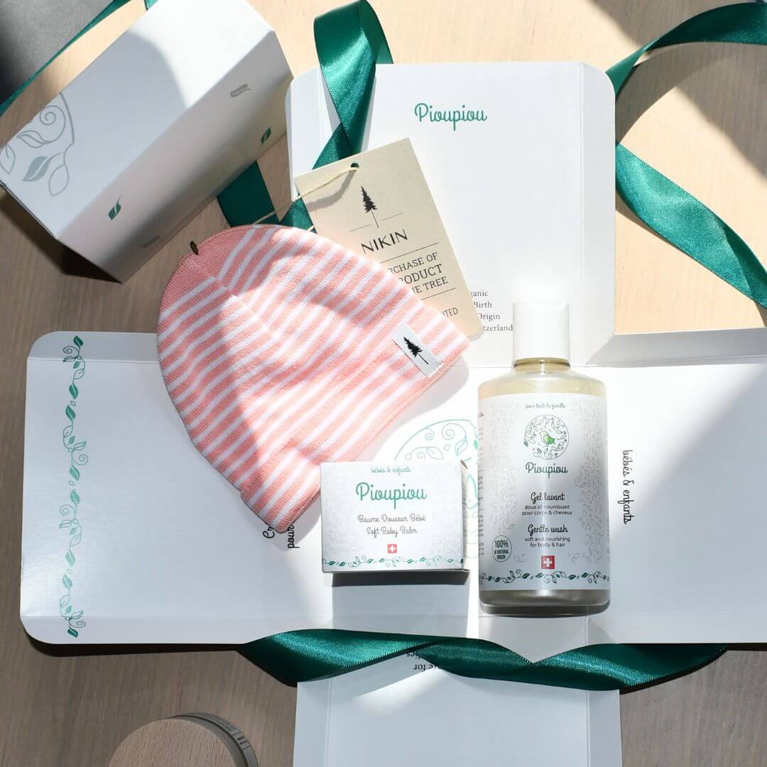 pioupiou nikin coffret naissance essentiels bébé bonnet soins