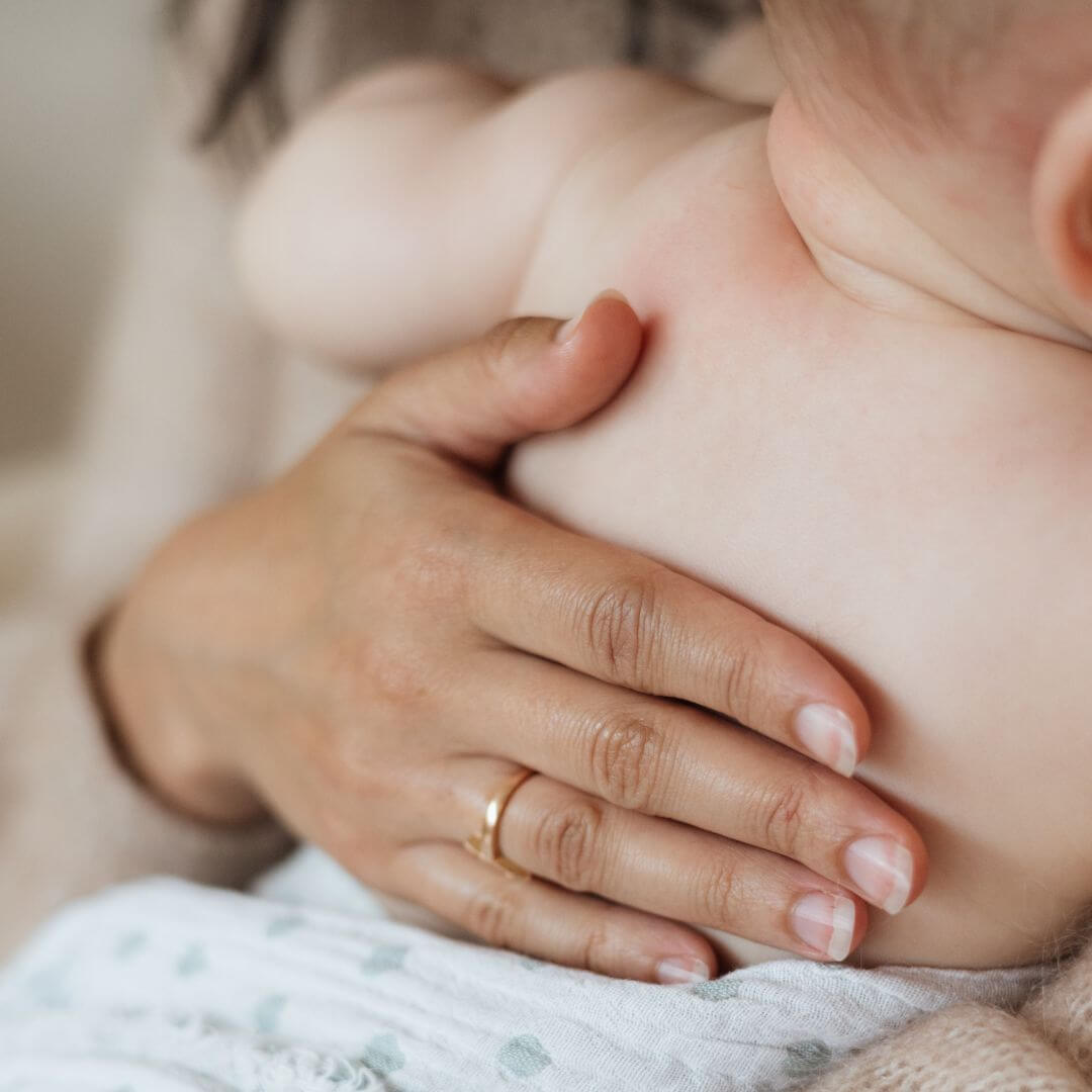 rituel massage bébé moment doux peau délicate