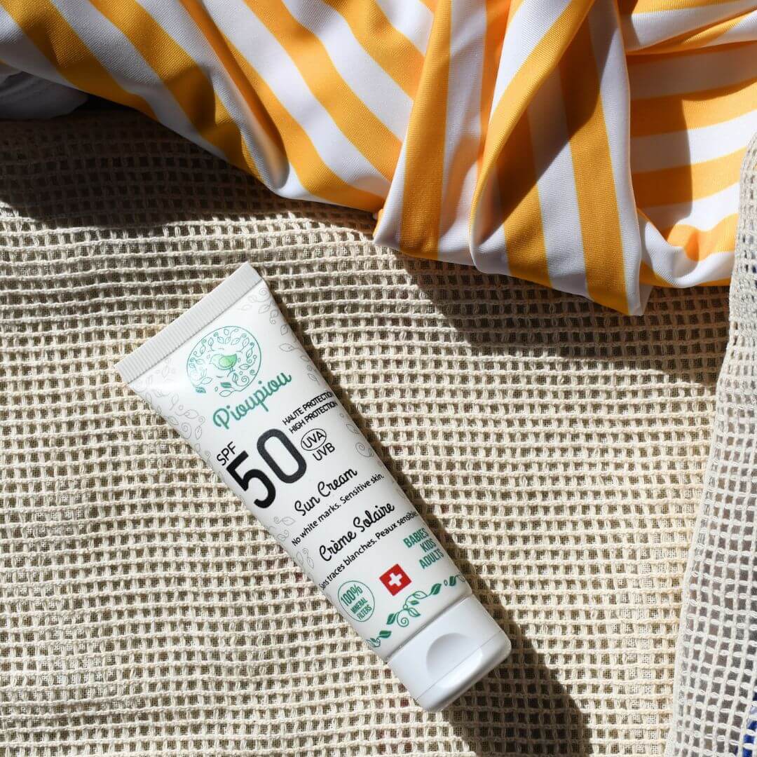 Crème solaire bébé SPF50 sans traces - Formule douce testée dermatologiquement
