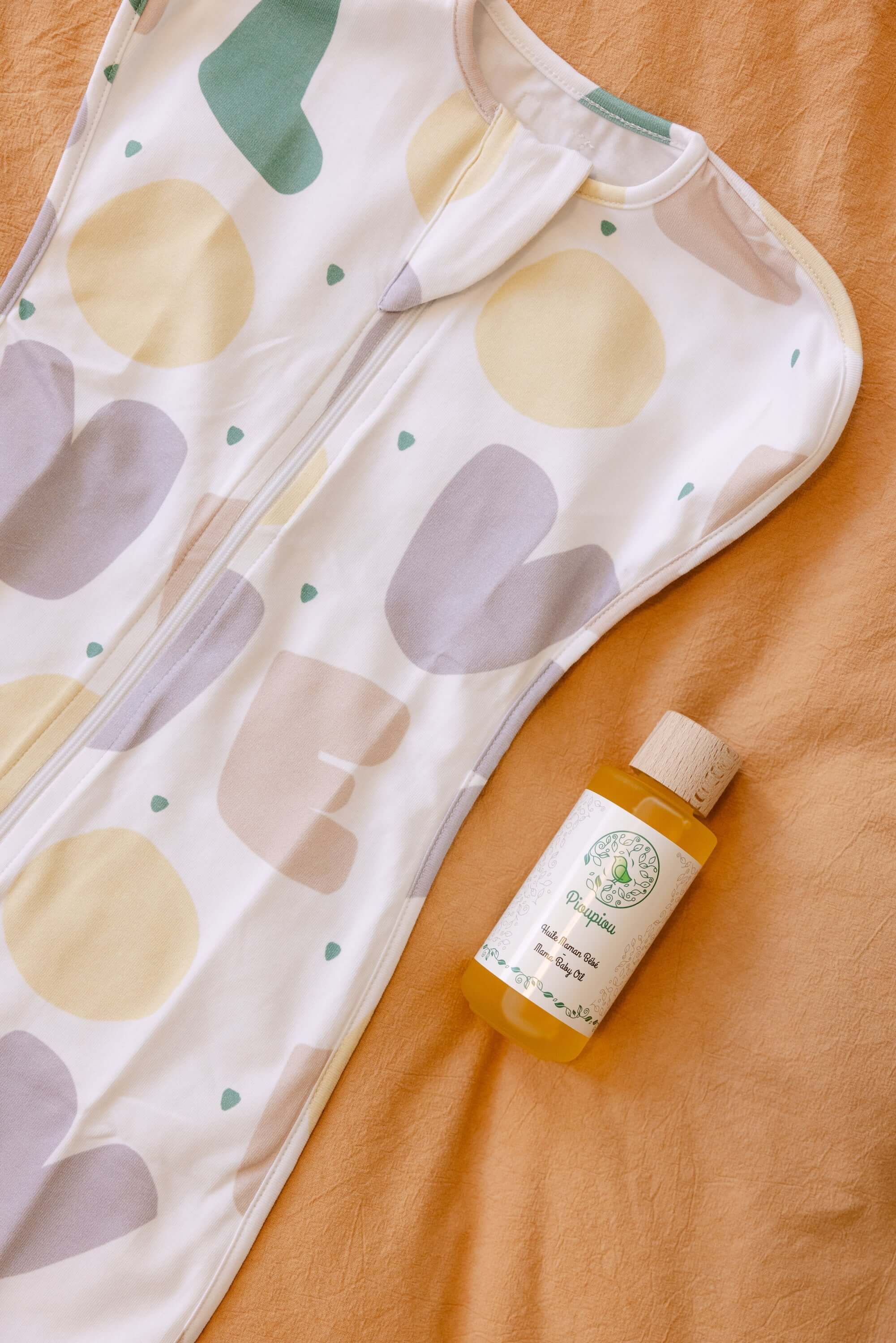 pioupiou tilouco collaboration coffret emmailloteuse huile Maman bébé nouveau-né suisse